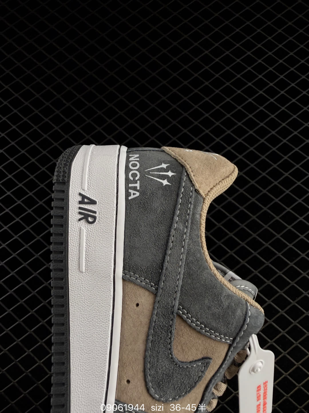 NIKE AIR FORCE 1-DV0788-013